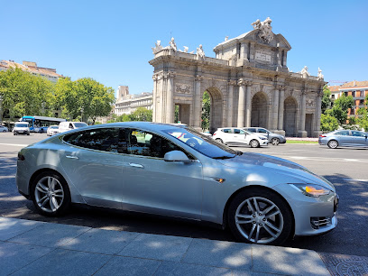 FutureDrive Madrid - Alquila un Tesla - Opiniones y contacto